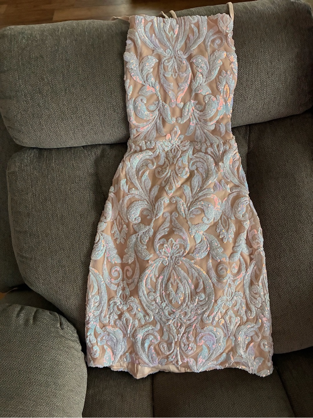 Windsor Elegant Pink Embroidered Sheath Dress